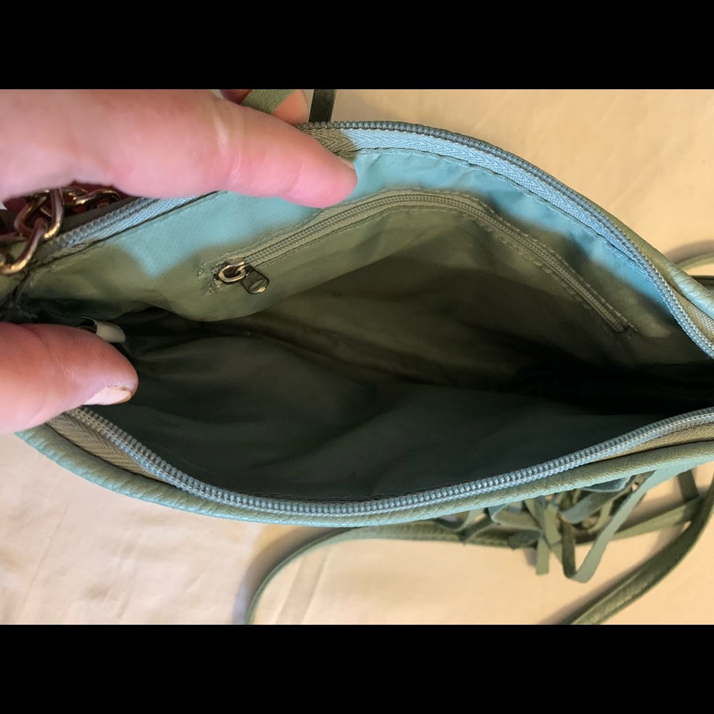Crossbody purse with a bonus gift - Picture 3 of 9